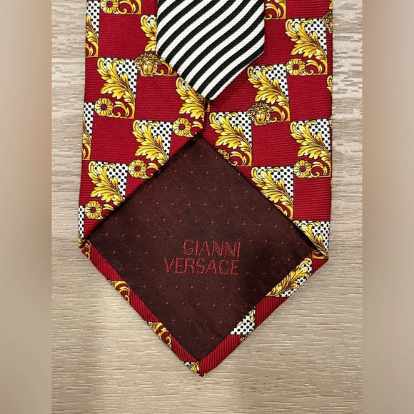 Vintage Gianni Versace Silk Ties Gold Red Striped Made In Italy - Picture 5 of 7
